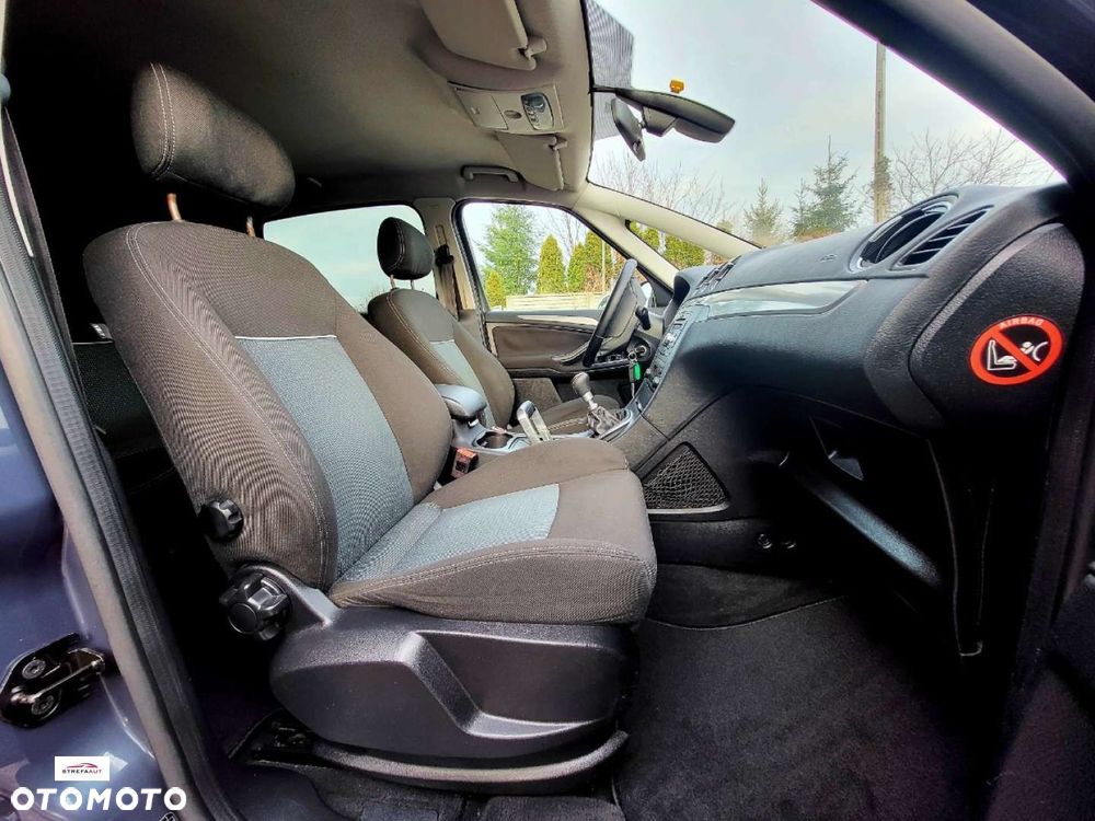 Ford S-Max - 8