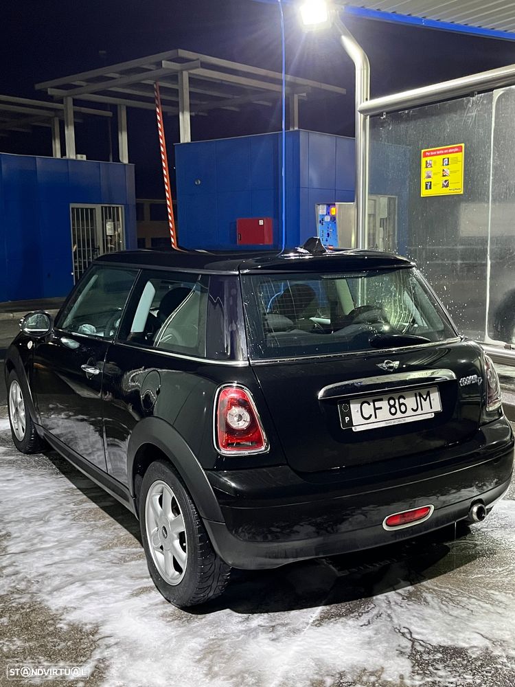 MINI 3 Portas Cooper D - 2
