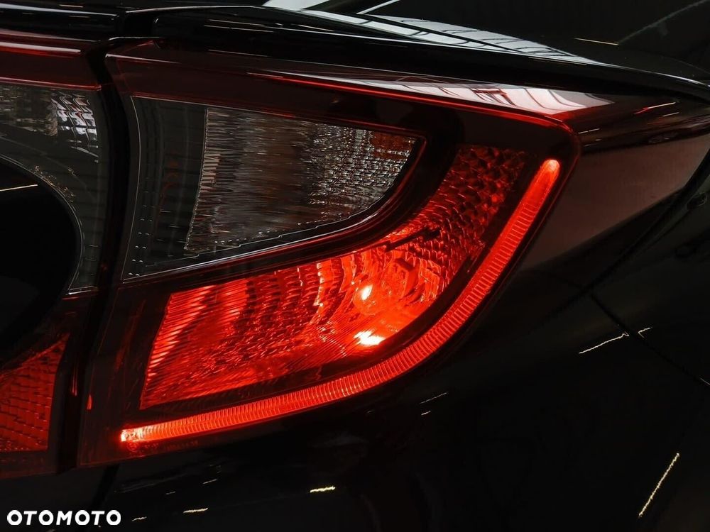 Toyota C-HR - 11
