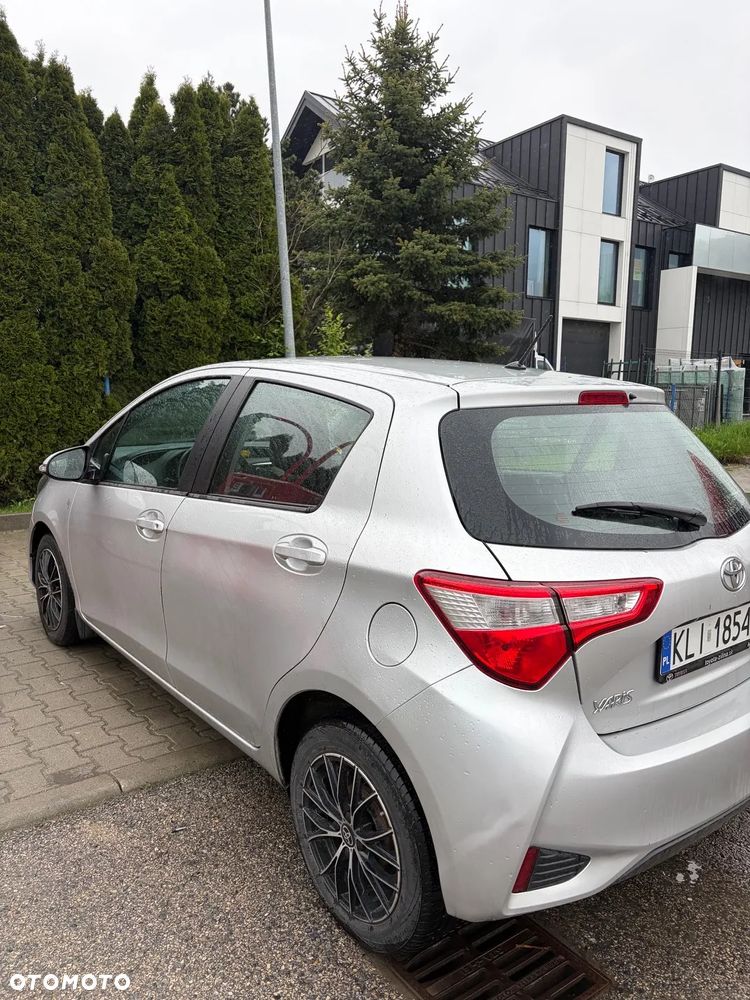 Toyota Yaris - 4