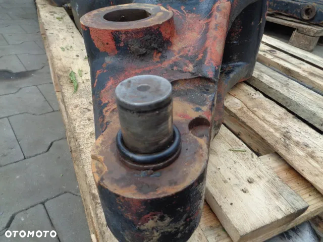 Obudowa środkowa belka mostu Carraro 20.29SI Case CVX170 - 5