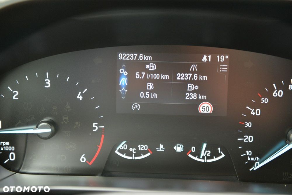 Ford Focus 1.5 EcoBlue Start-Stopp-System ST-LINE - 15