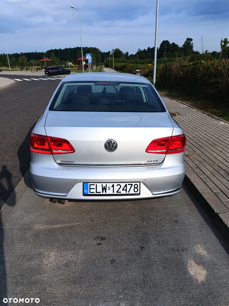 Volkswagen Passat 2.0 Blue TDI SCR Comfortline - 4