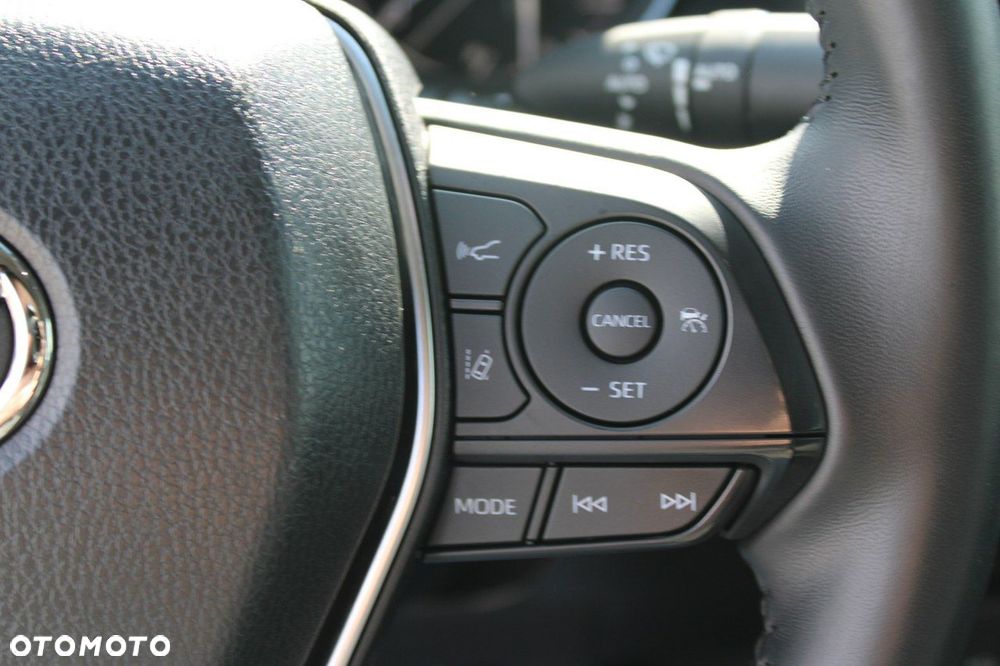 Toyota Camry - 20