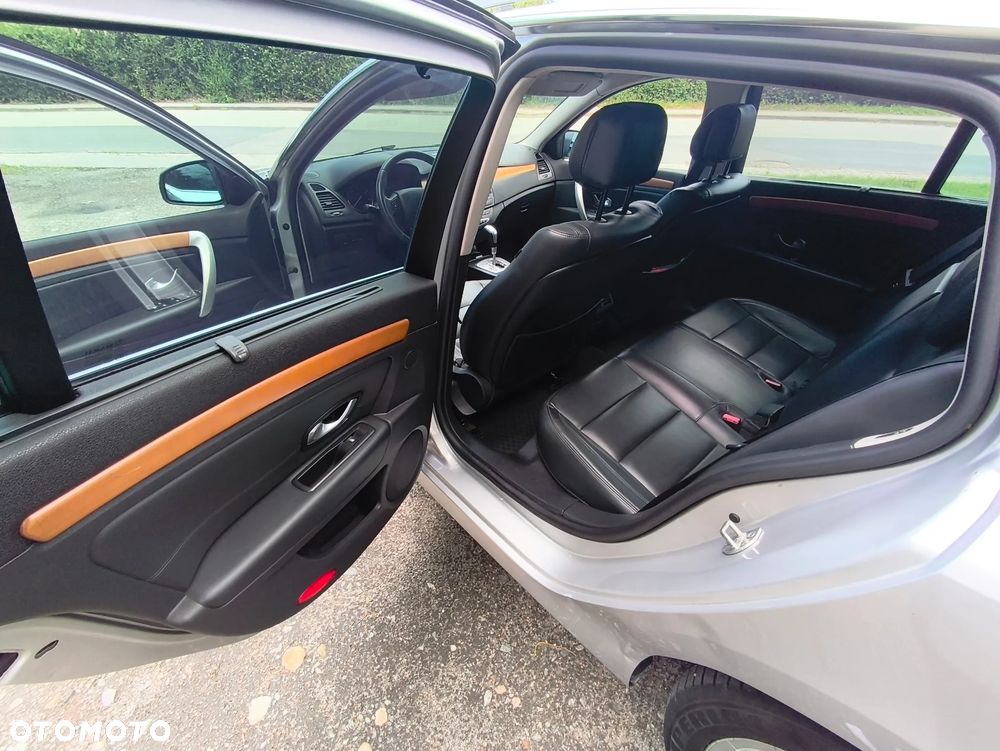 Renault Laguna dCi 150 FAP GT - 21