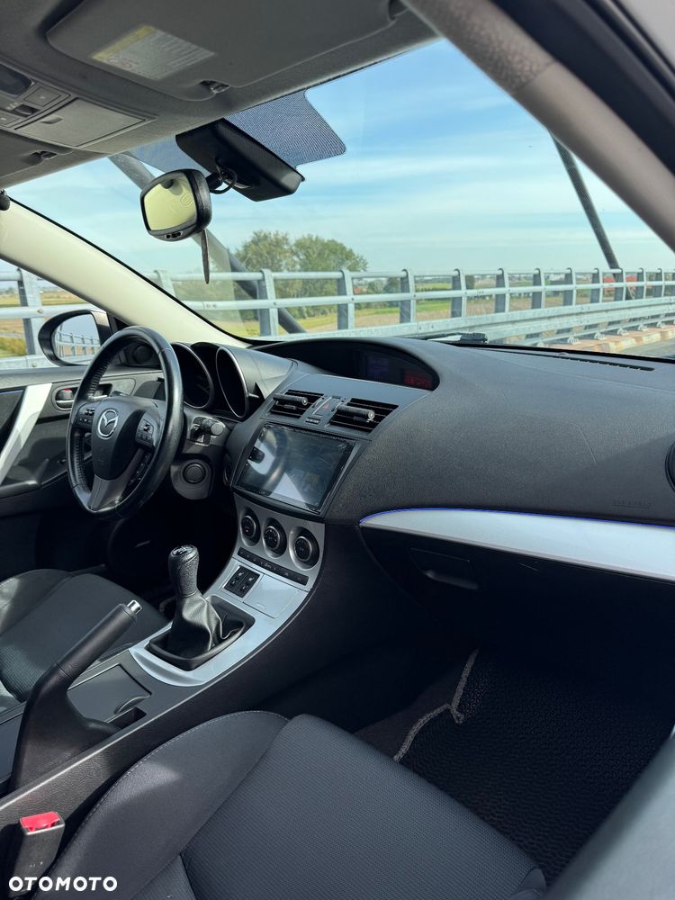 Mazda 3 2.0 Sport - 32