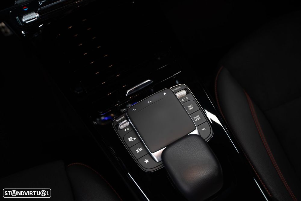 Mercedes-Benz A 250 e 8G-DCT AMG Line - 34