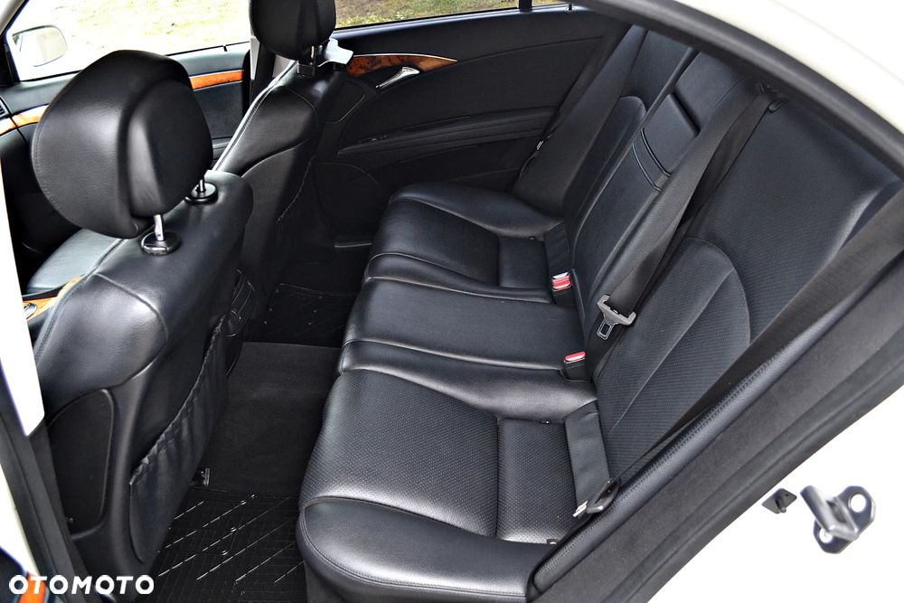 Mercedes-Benz Klasa E 200 Kompressor Automatik Elegance - 27