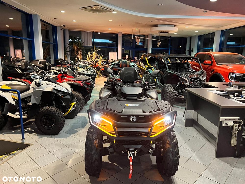 Can-Am Outlander - 10
