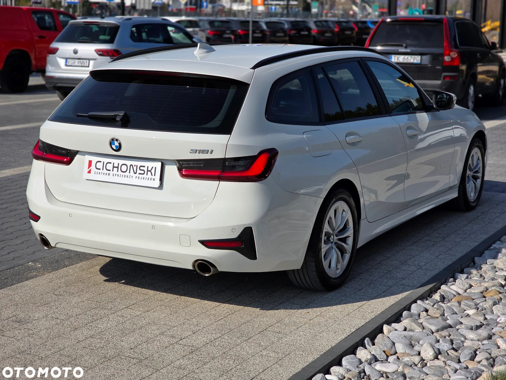 BMW Seria 3 318i Sport - 14