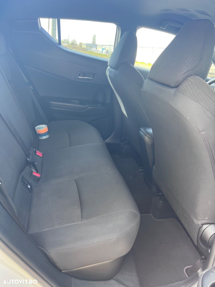 Toyota C-HR 1.8 HSD 122 CP 4x2 CVT C-lassy bi-tone - 12