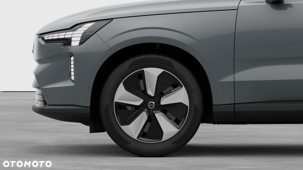 Volvo EX90 - 10