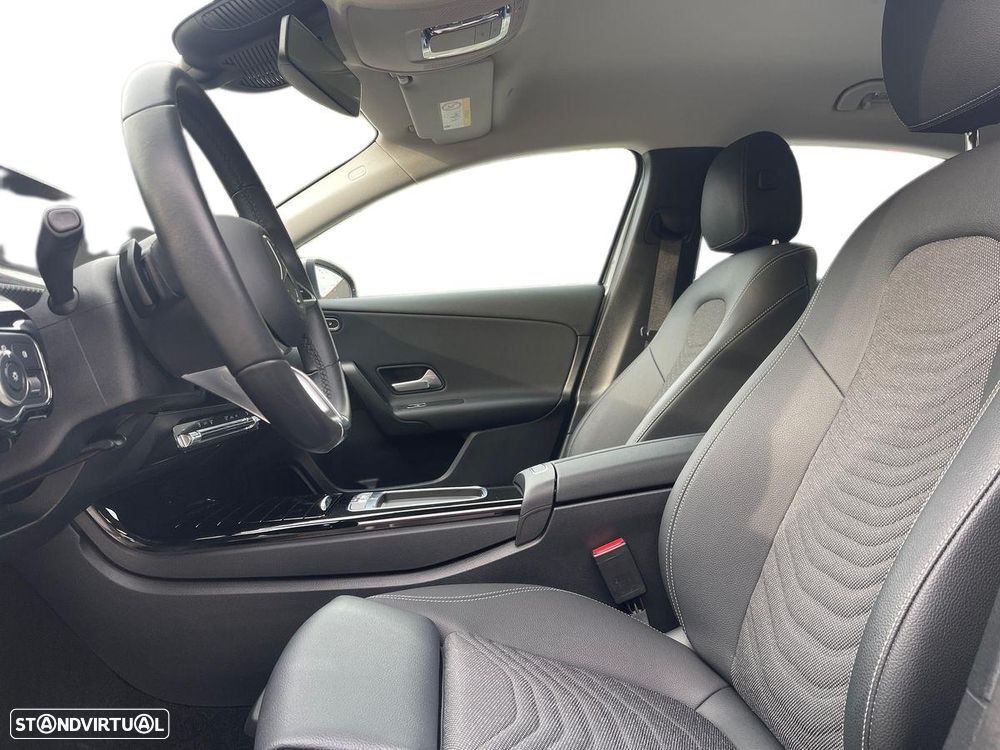 Mercedes-Benz A 200 Standard - 11