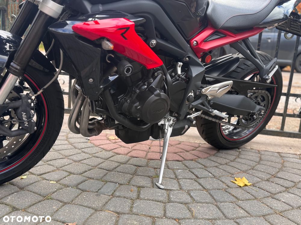 Triumph Street Triple - 17