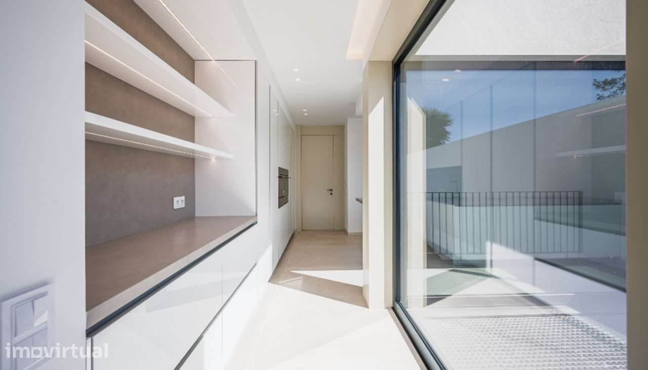 Moradia V4+1 com vista mar, piscina e jardim em Canidelo, Gaia - Grande imagem: 4/22