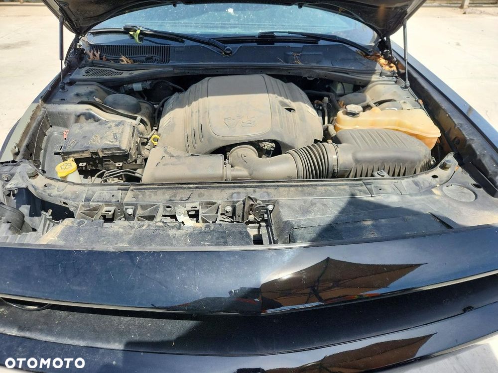 Dodge Challenger - 12