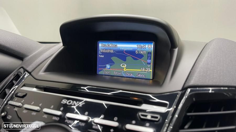 Ford Fiesta 1.5 TDCi Titanium - 24