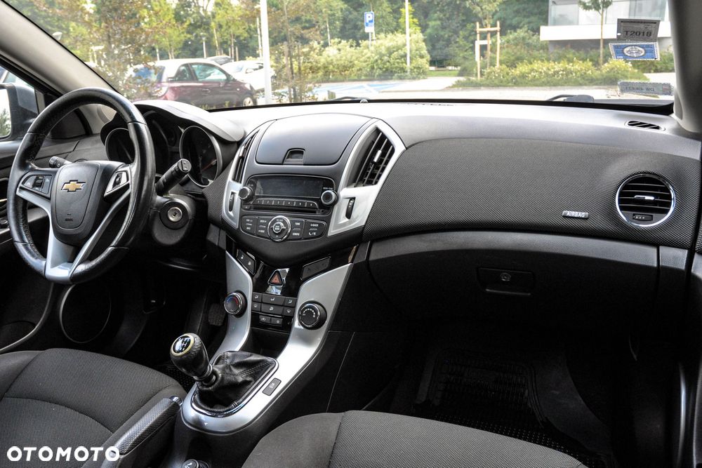 Chevrolet Cruze - 10