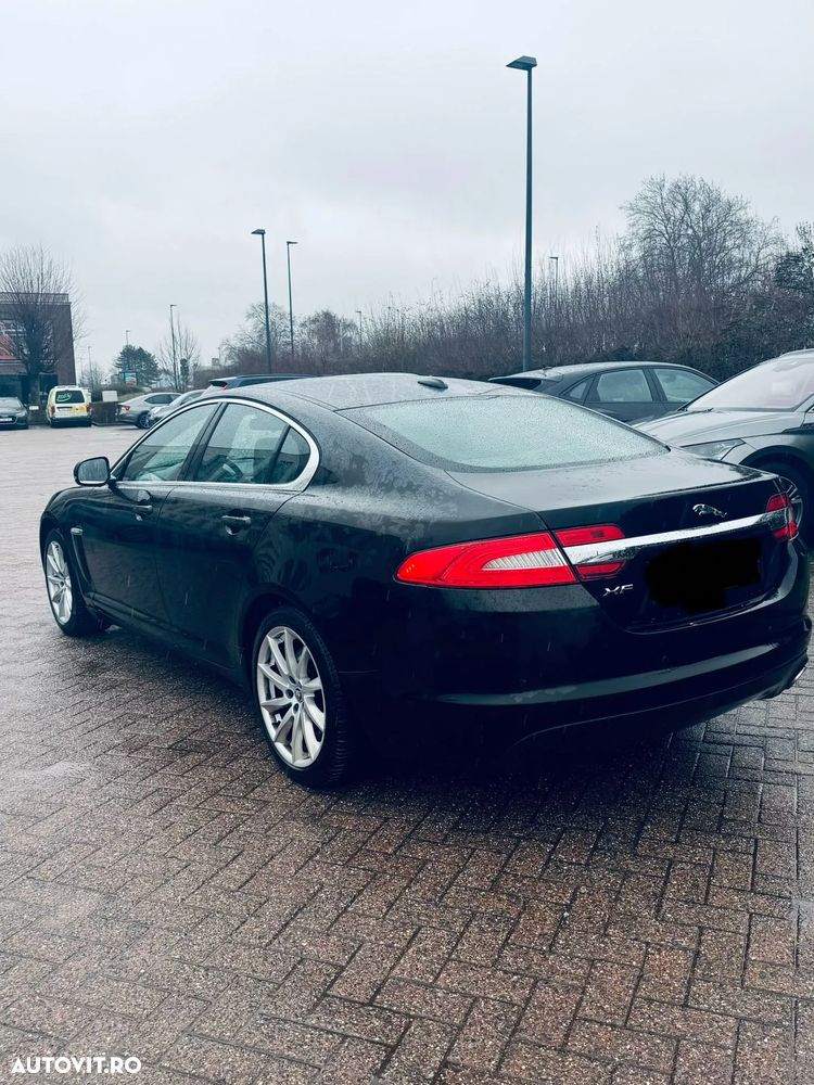 Jaguar XF 2.2 - 3