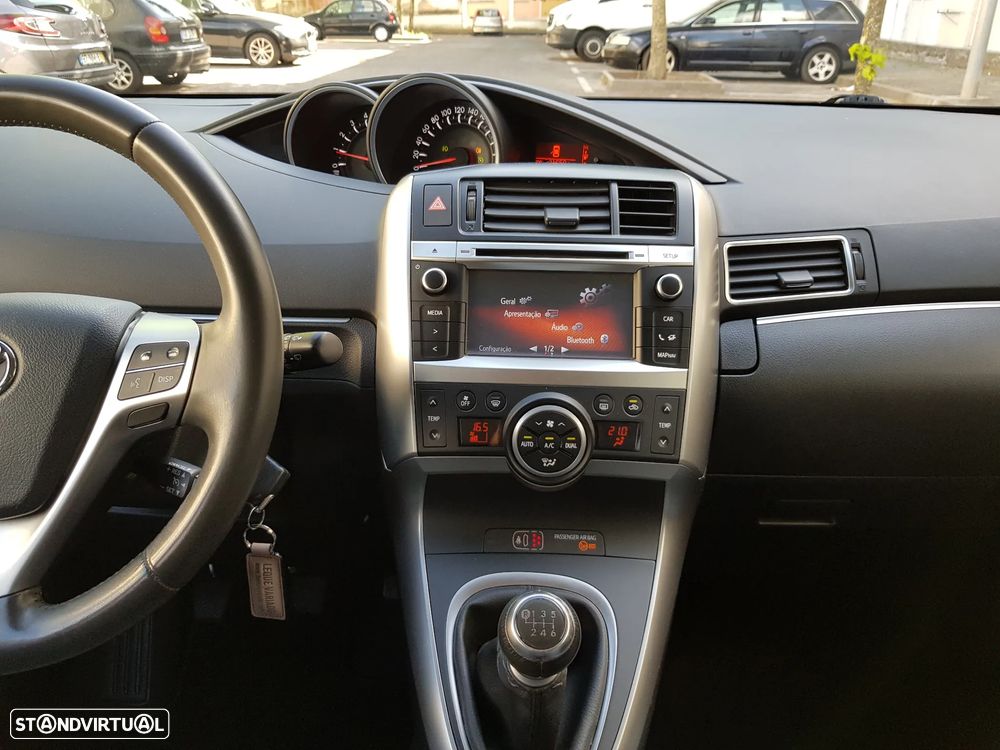 Toyota Verso 2.0 D-4D Exclusive+NAVI - 14