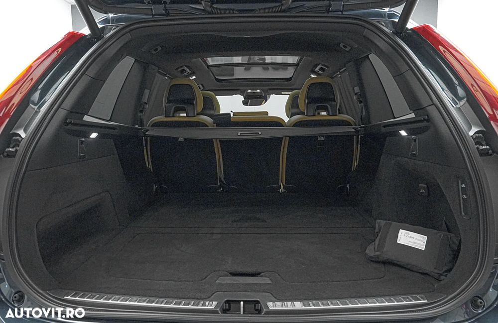 Volvo XC 90 B5 D AWD Ultimate Bright - 31