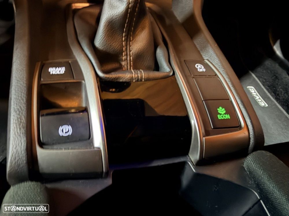Honda Civic 1.0 i-VTEC Elegance Navi - 22