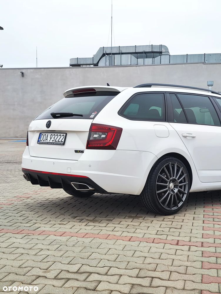 Skoda Octavia 2.0 TDI DSG RS - 7