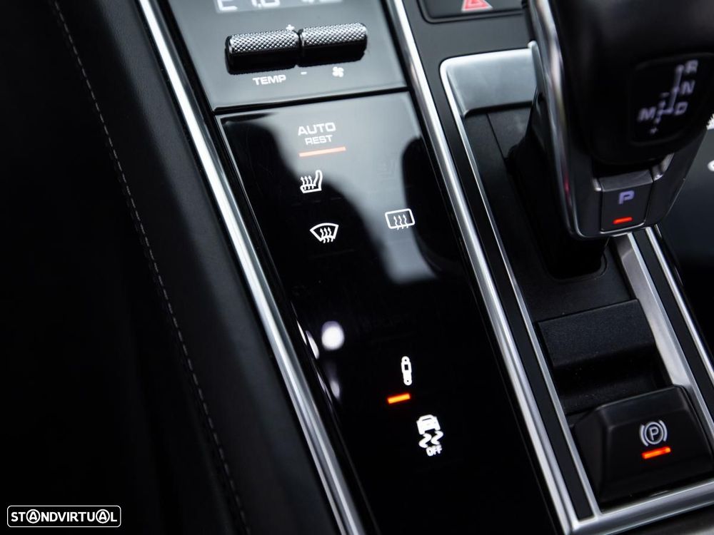 Porsche Panamera 4 S - 27