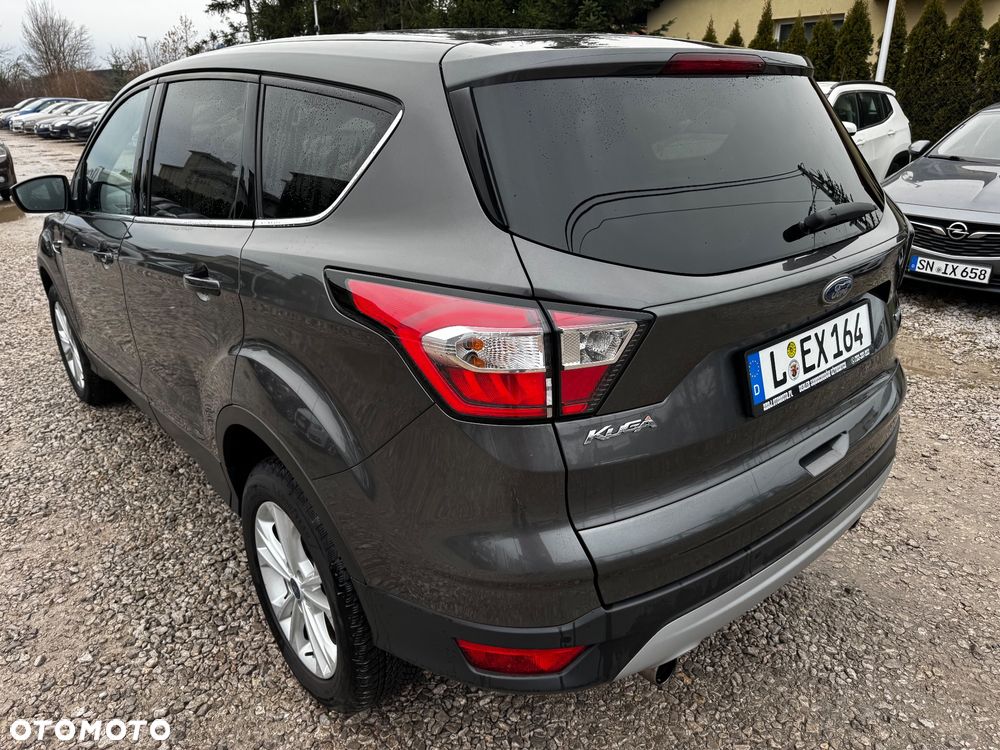 Ford Kuga 1.5 EcoBoost 2x4 Titanium - 12