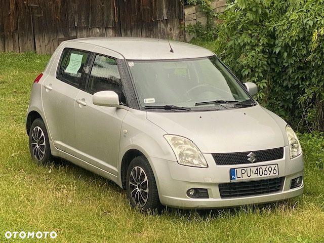Suzuki Swift - 1