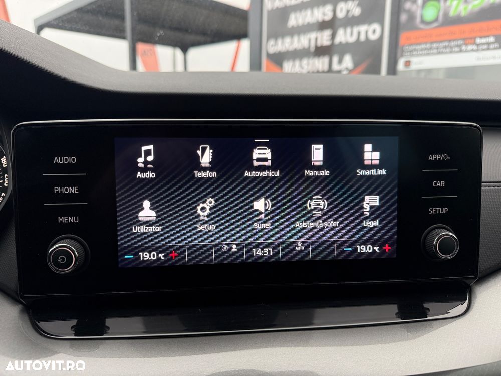 Skoda Octavia Combi 2.0 TDI DSG Premium Edition - 32