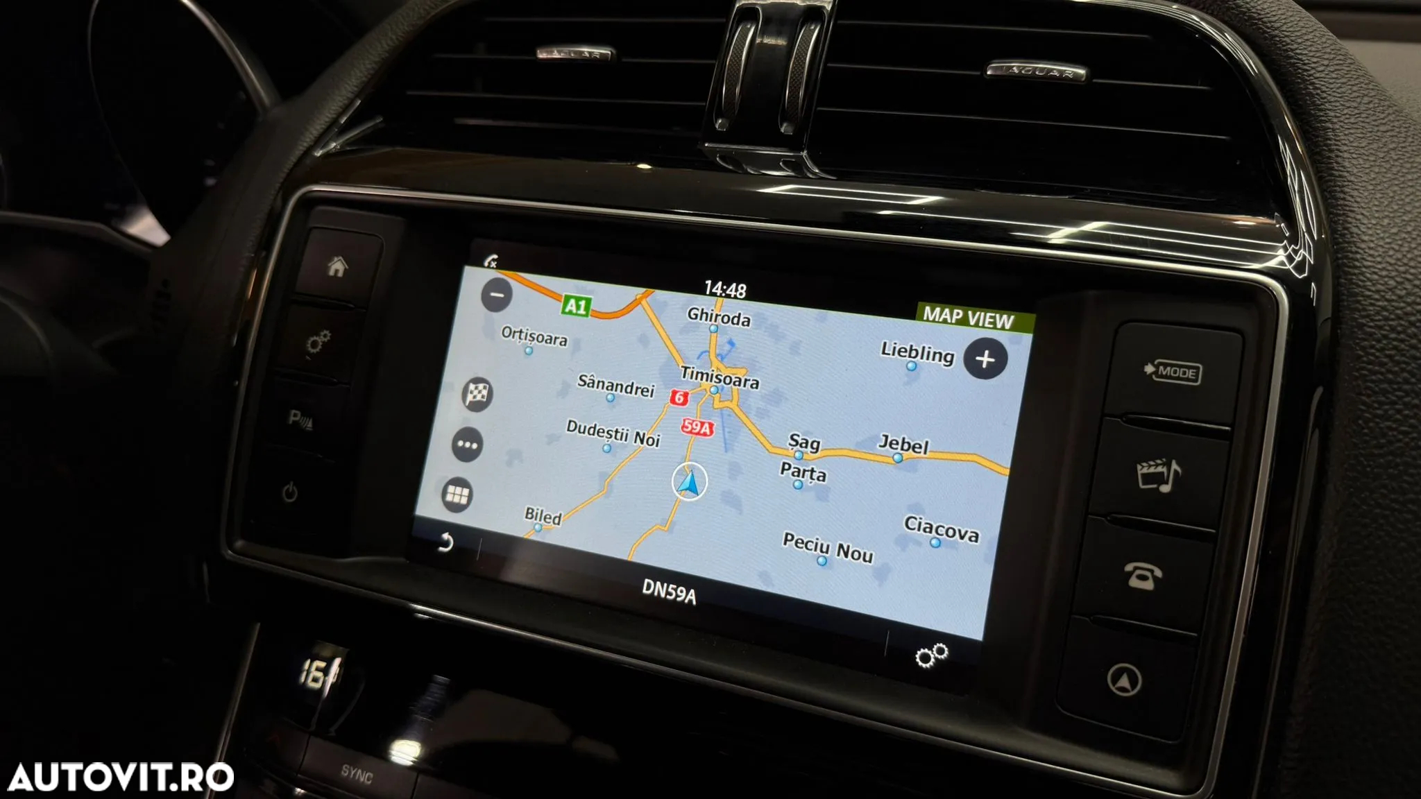 Jaguar XE 2.0 Portfolio - 21