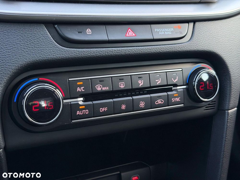 Kia Ceed - 23
