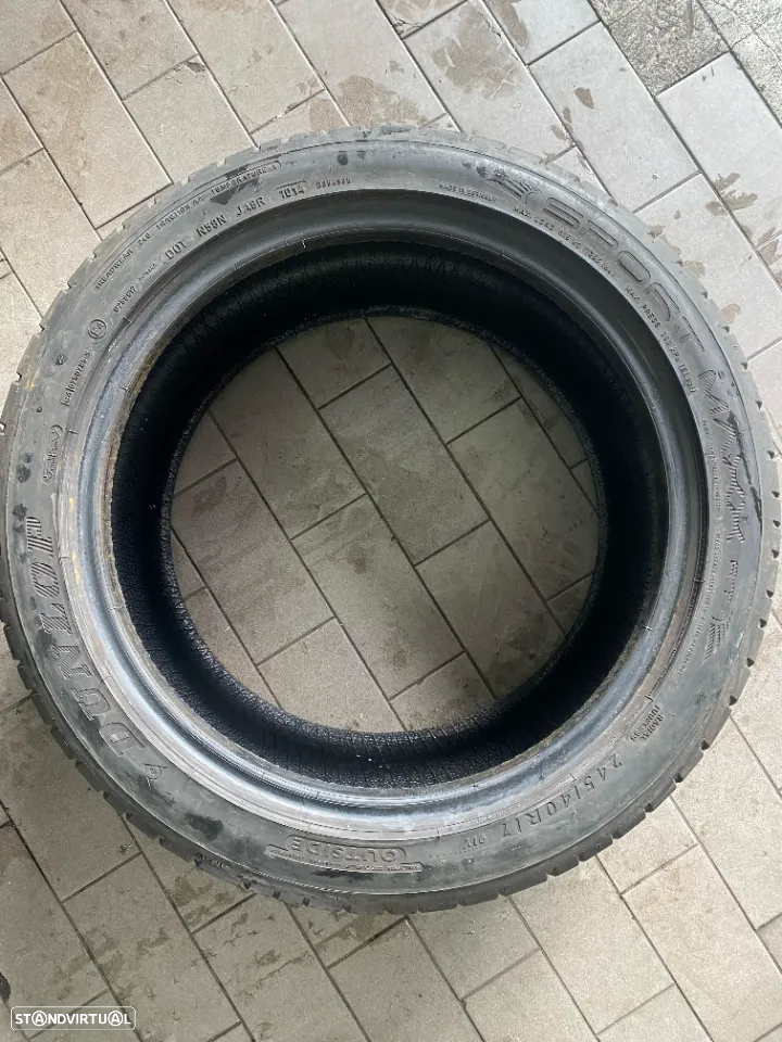 2 pneus 245/40/17 Dunlop Sport Maxx RT 91Y com mais de 75% de piso - 2