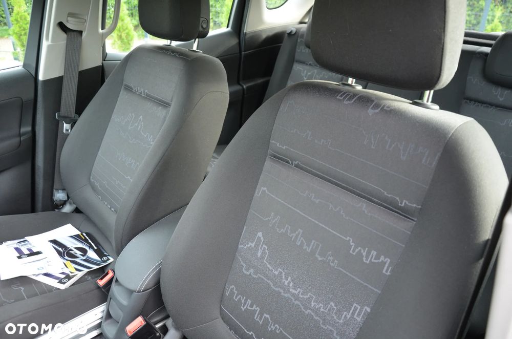 Opel Meriva 1.4 T Cosmo - 14