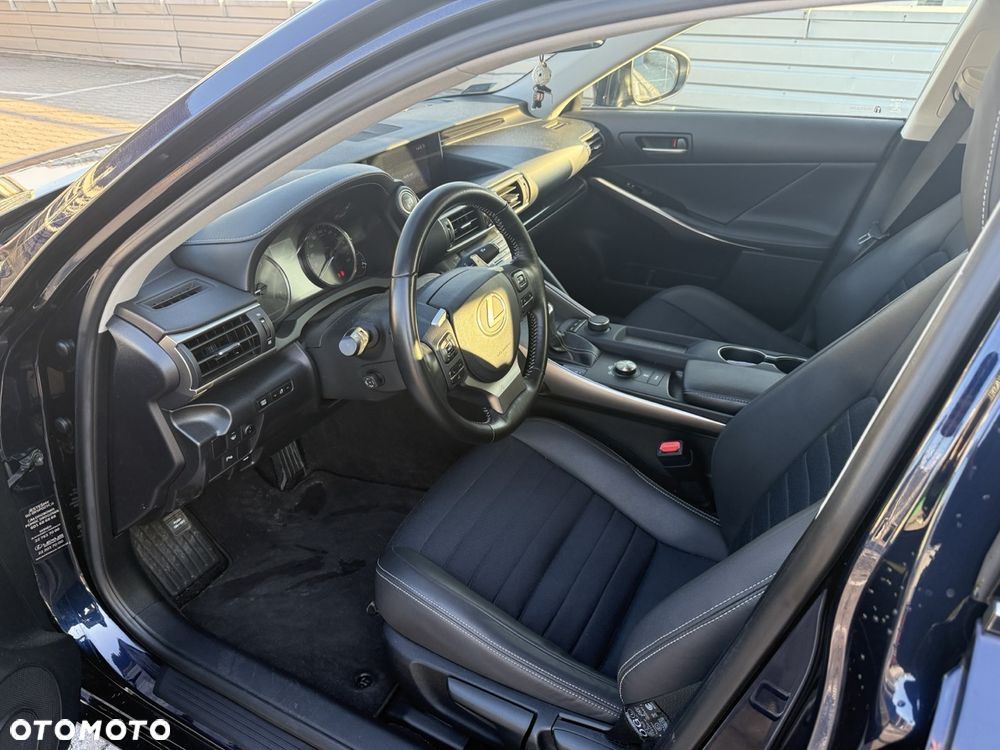 Lexus IS 200t / 300 Elegance - 17