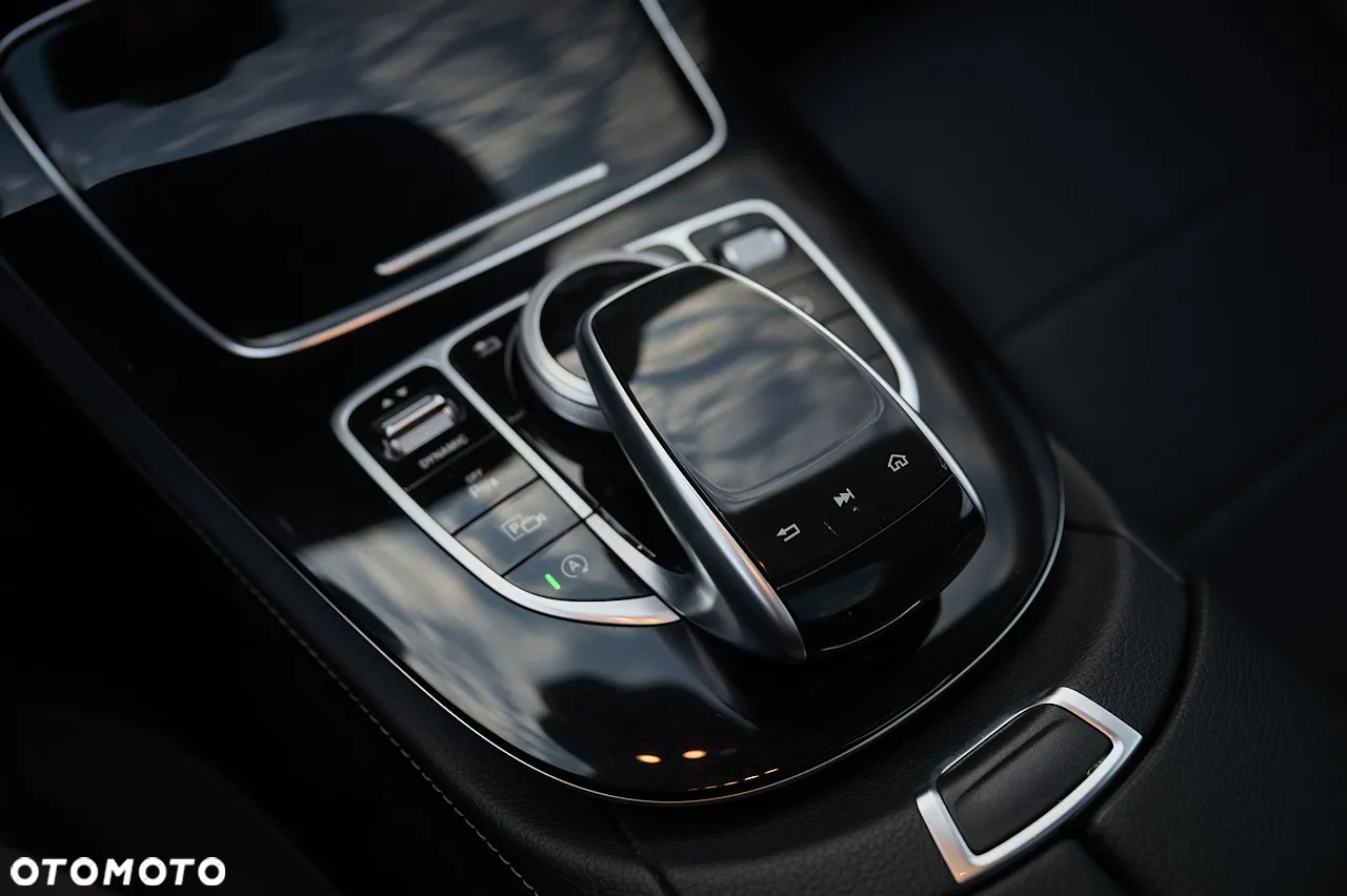 Mercedes-Benz Klasa E 220 d - 31