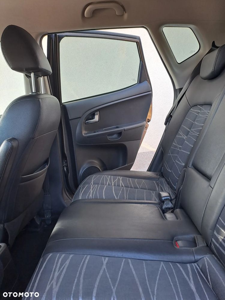 Kia Venga 1.6 Business Line - 24