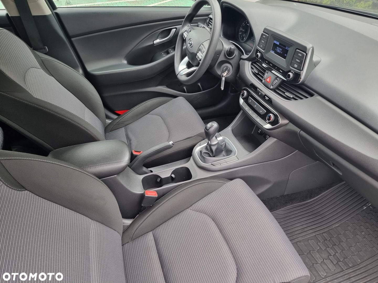 Hyundai i30 1.5 DPI Classic + - 20