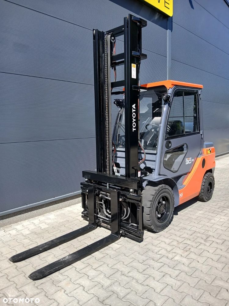 Toyota 02-8FGF30 - 4