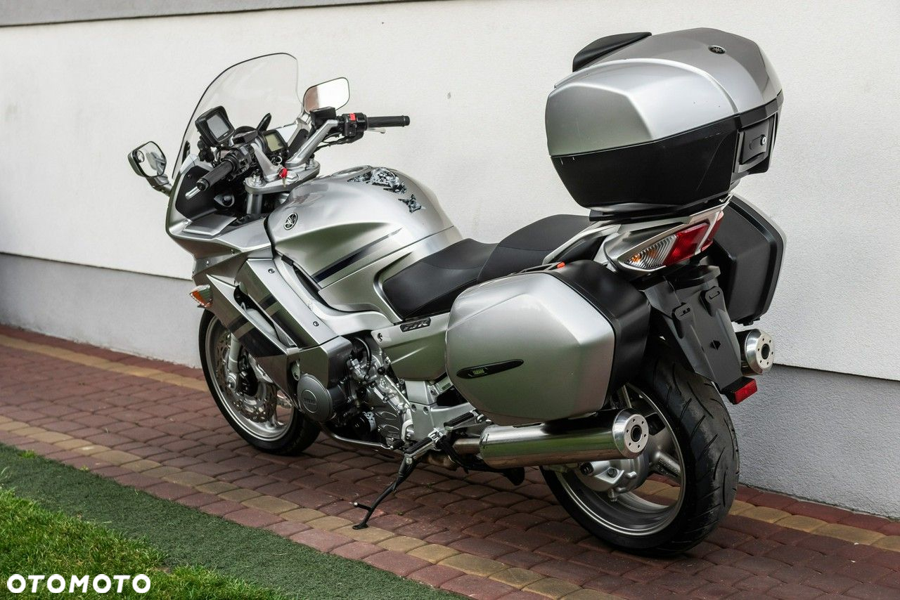 Yamaha FJR - 4