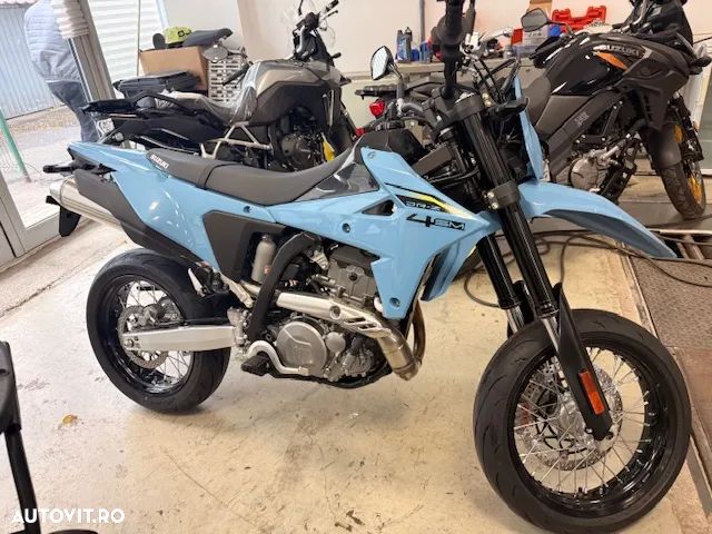 Suzuki DR-Z 400SM - 1