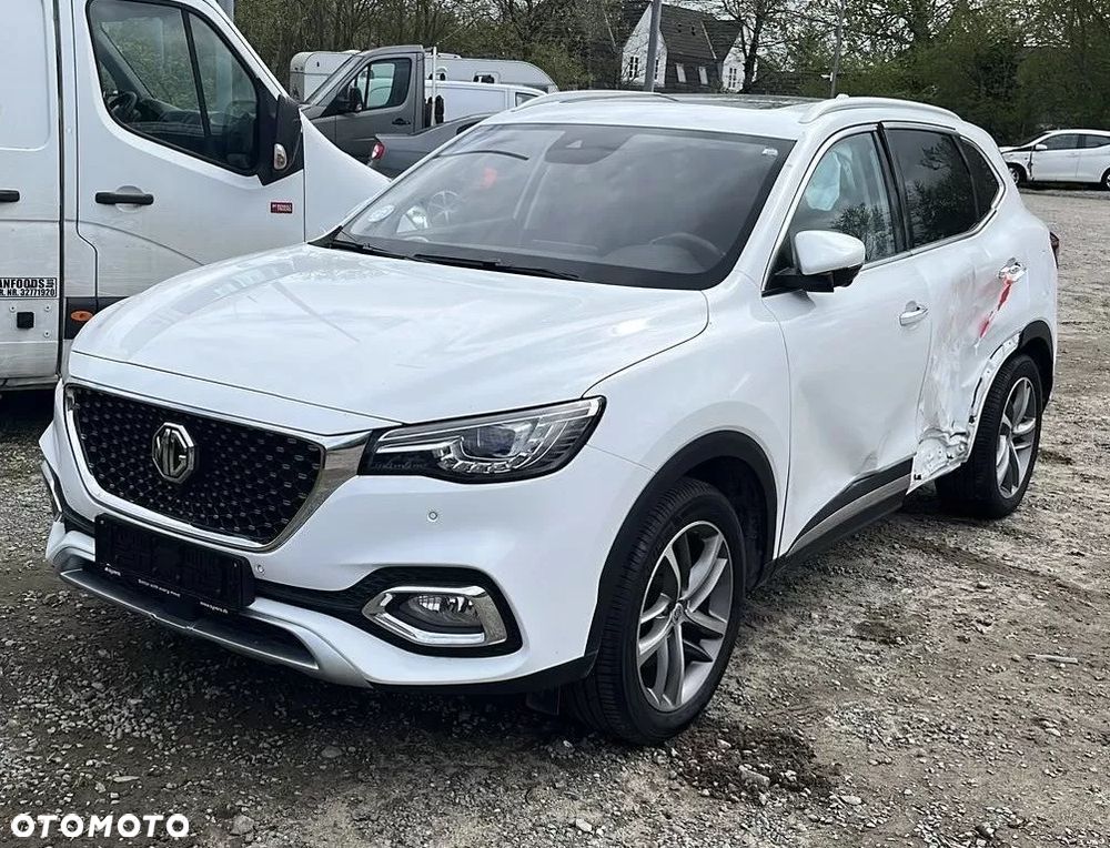 MG EHS Luxury - 2