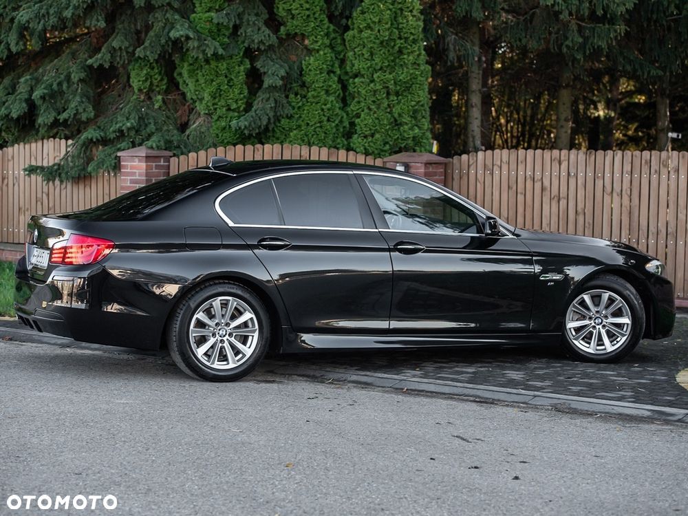 BMW Seria 5 520i - 10
