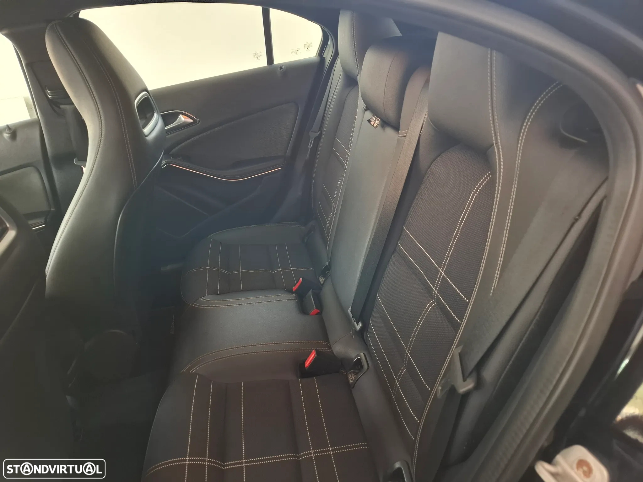 Mercedes-Benz A 180 d AMG Line - 9