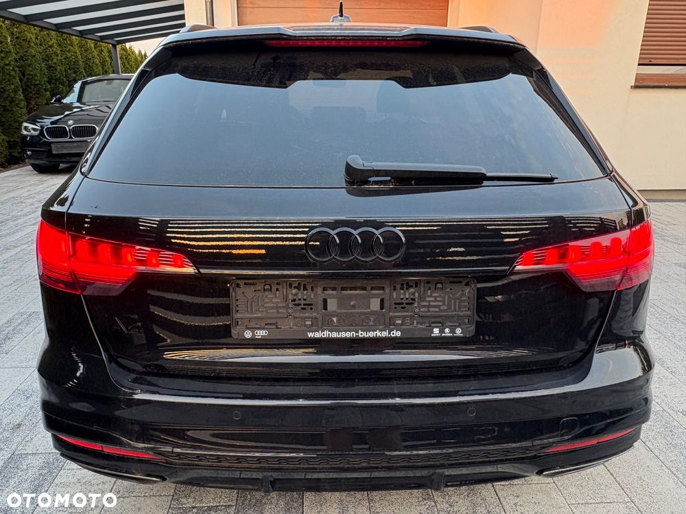 Audi A4 Avant 40 TFSI S tronic S line - 9
