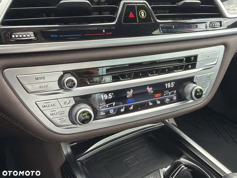 BMW Seria 7 740d xDrive mHEV sport - 21