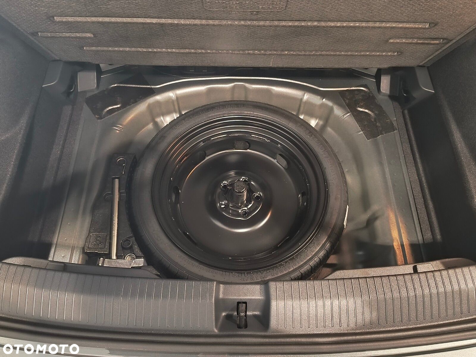Volkswagen T-Roc - 13