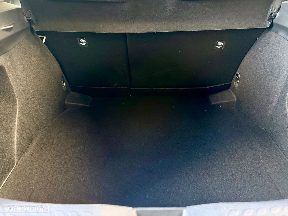 Toyota C-HR 1.8 HSD Exclusive+P.Luxury - 26