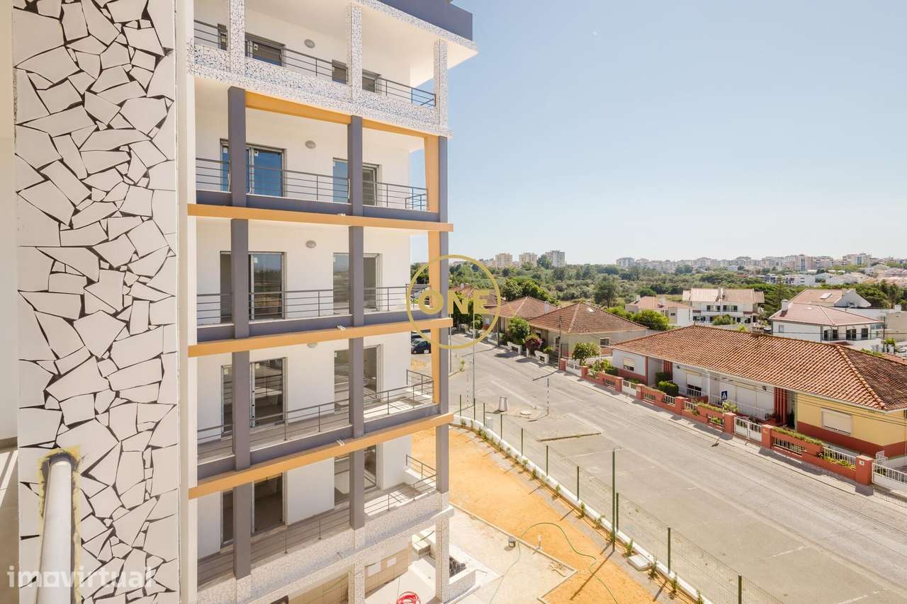 T2 Novo com Terraço e Churrasqueira | Condomínio Fechado | Quinta da L - Grande imagem: 4/9